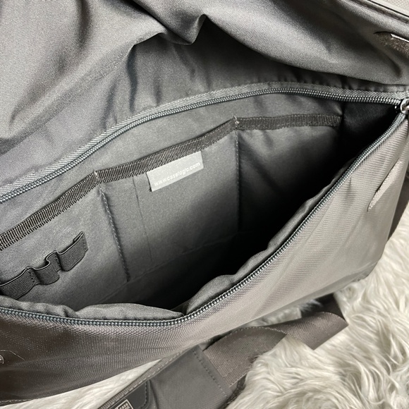 Case Logic Laptop Messenger Bag - Picture 7 of 7